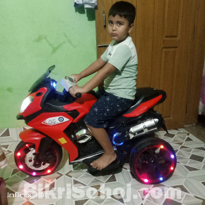 বাচ্চাদের  ইলেকট্রনিক মোটরসাইকেল